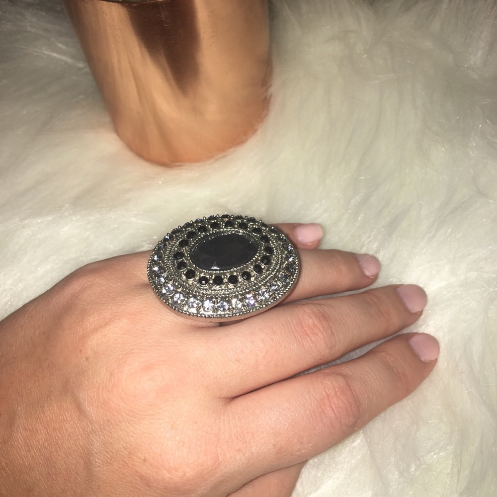 Statement Ring - Picture 4 of 5